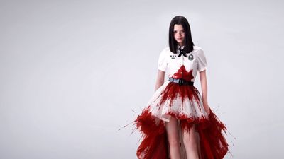 Cô Gái Đến Từ Hư Vô: Tái Khởi Động