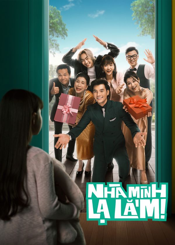 Nhà Mình Lạ Lắm